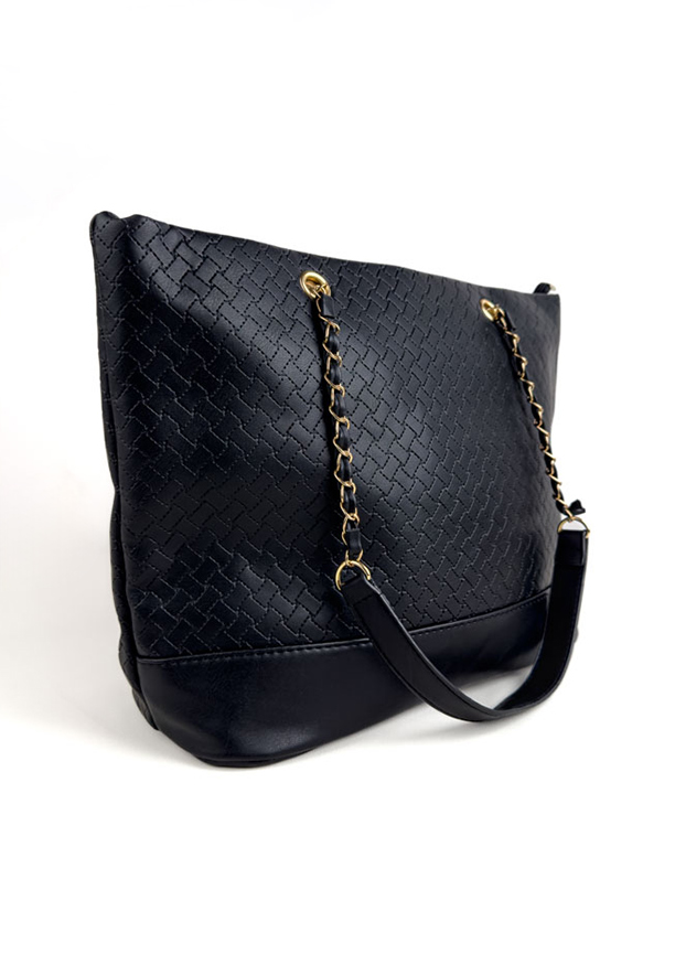 BLACK DECORATIVE CHAIN HAND BAG